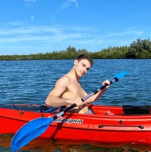 Meet your Posher, Travis